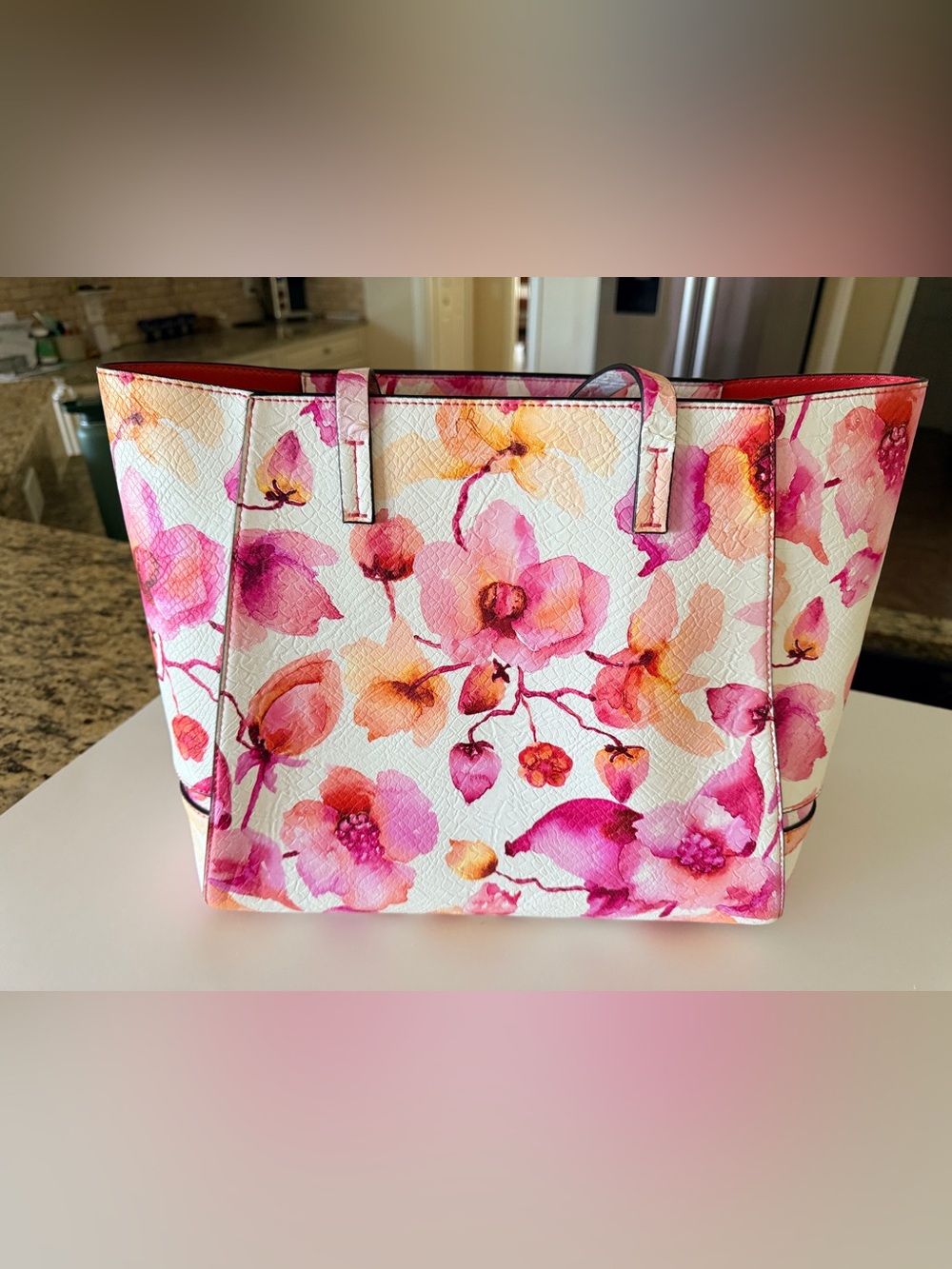 Guess Cream and Pink Floral Tote 🌸💐🌺 - Picture 2 of 14